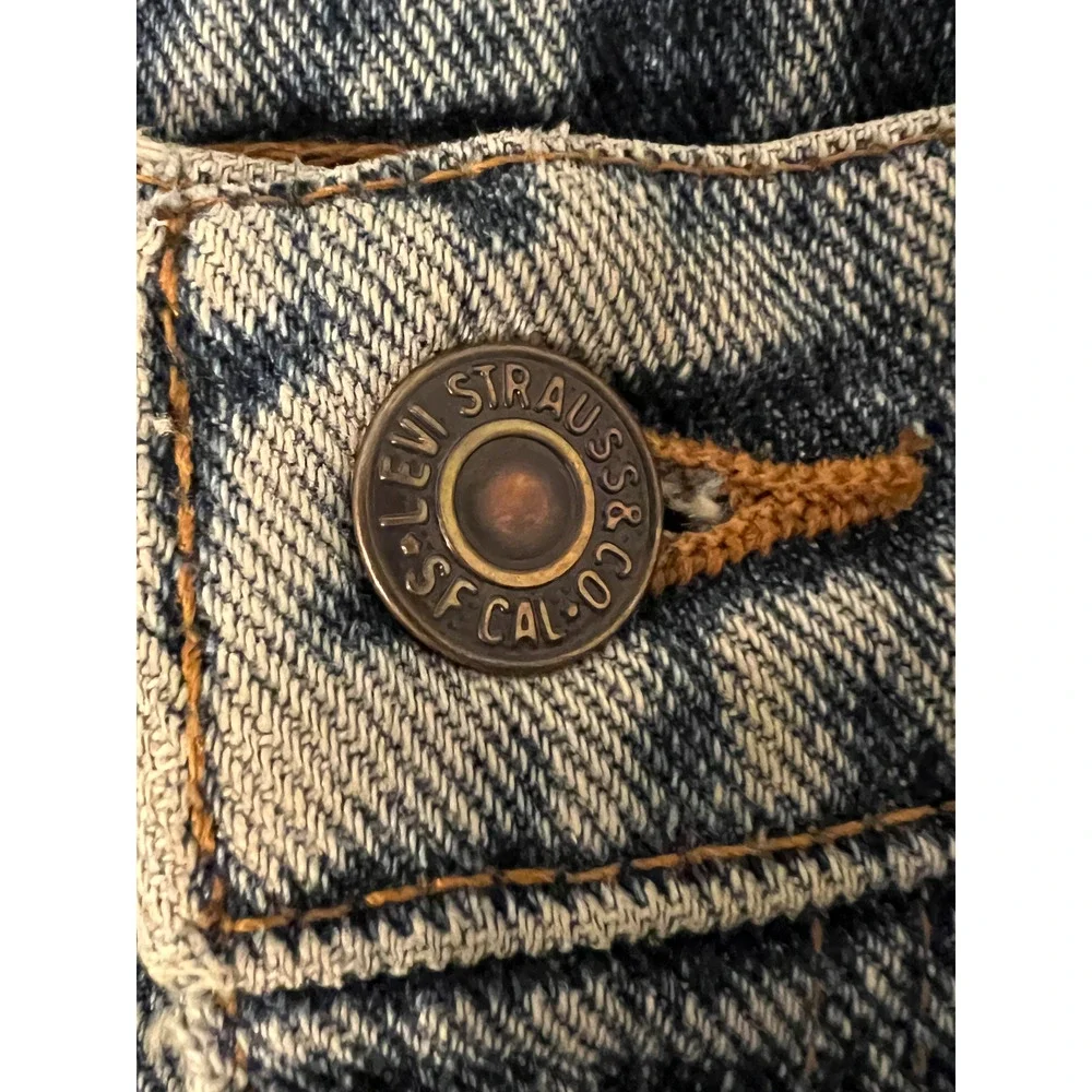 Levis 550 Mens Size 32x30 Blue Denim Medium Wash Straight Made USA Vintage 1990s